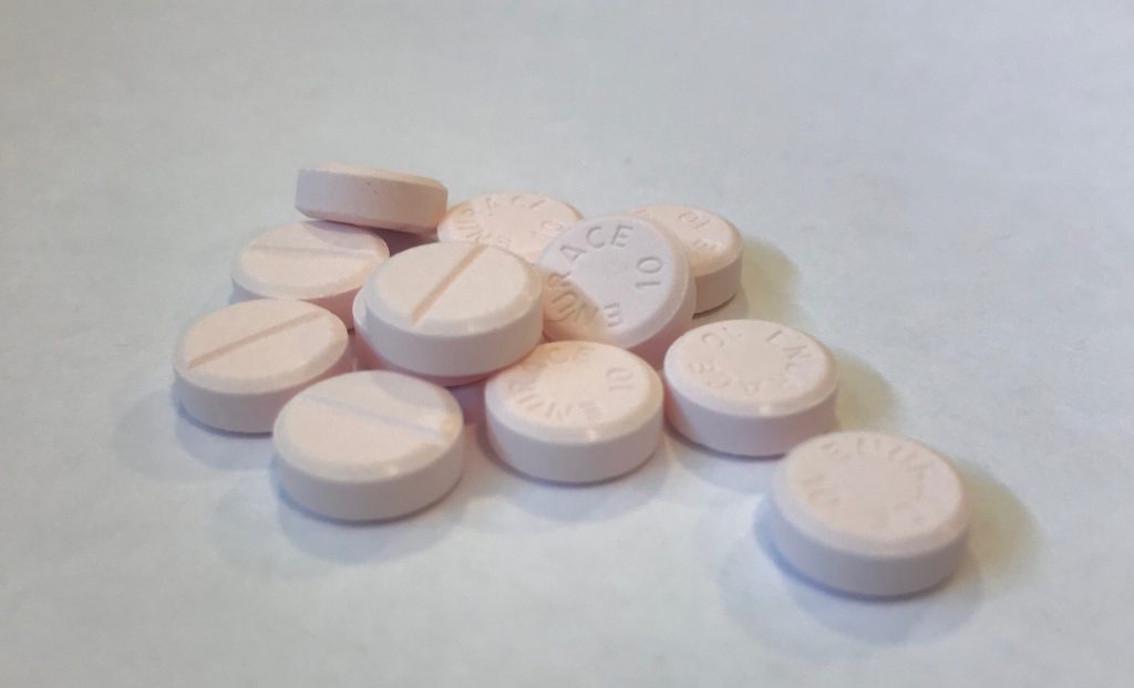 Dierenkliniek Tiel-Drumpt: Bijsluiter enurace 10 mg, doseringstabel.