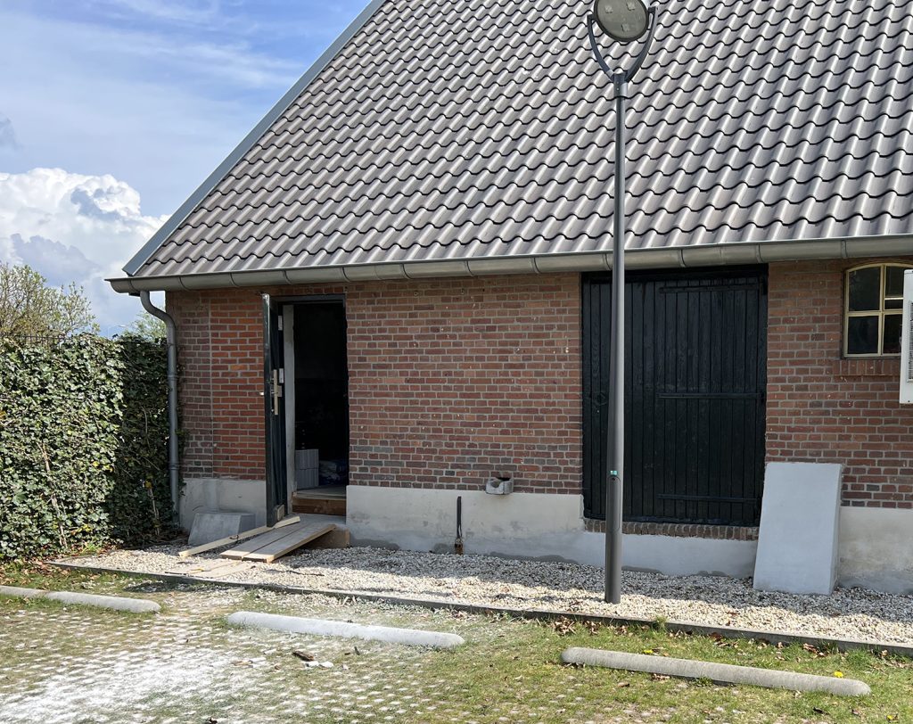 Dierenkliniek Tiel-Drumpt: Na 2 maanden verbouwen: De oude deuren