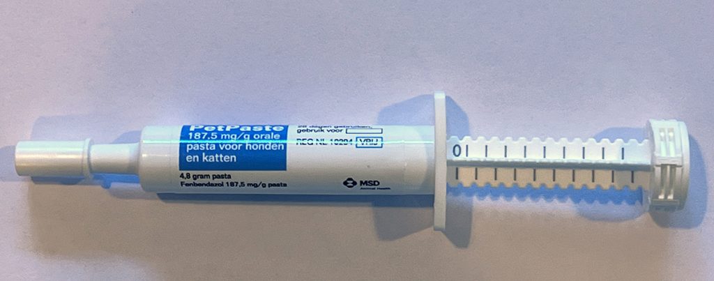 Dierenkliniek Tiel-Drumpt: Panacur petpaste: ring in beginstand