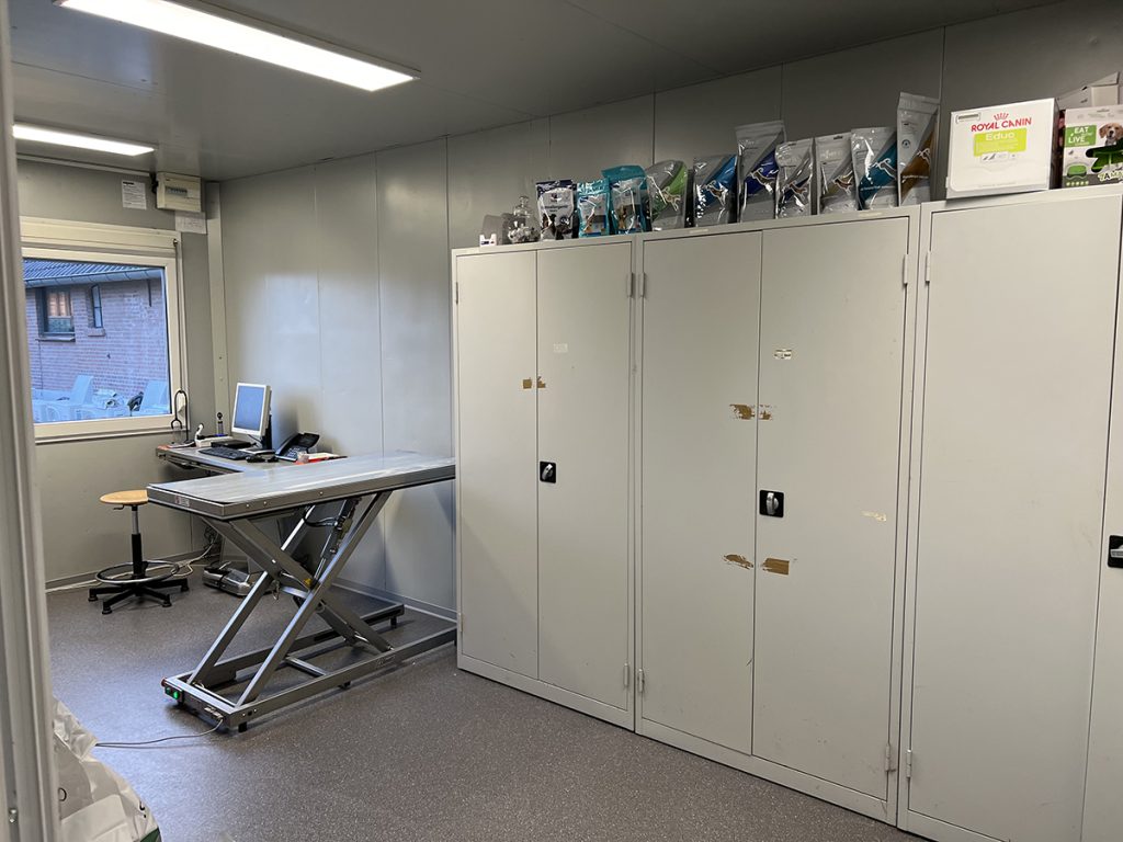 Dierenkliniek Tiel-Drumpt: 6 maanden: een rare tijd in de nieuwe units