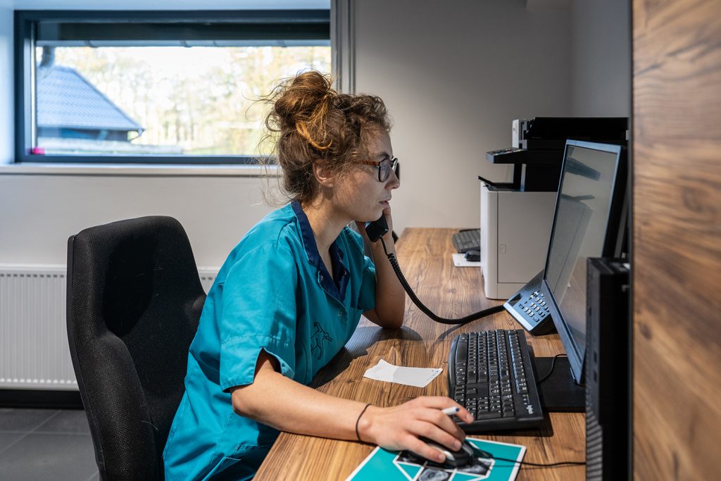 Dierenkliniek Tiel-Drumpt: kantoor voor onder andere administratie en telefonisch spreekuur